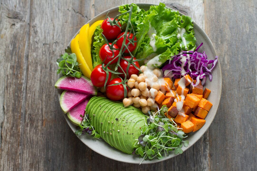 alimentos saudables e pouco saudables